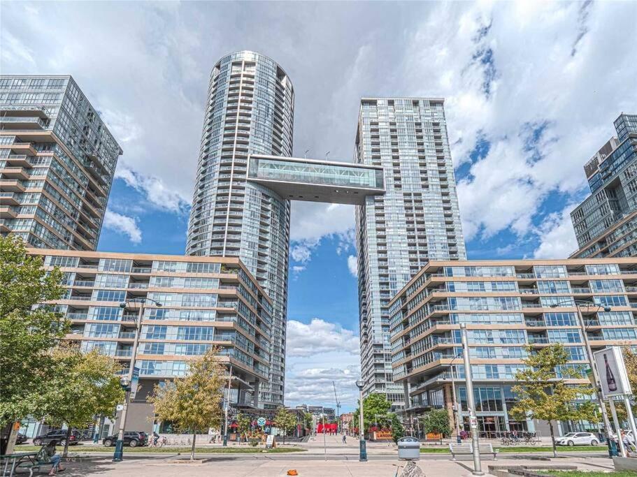 Cozy Condo In Downtown Toronto + Free Parking Eksteriør billede