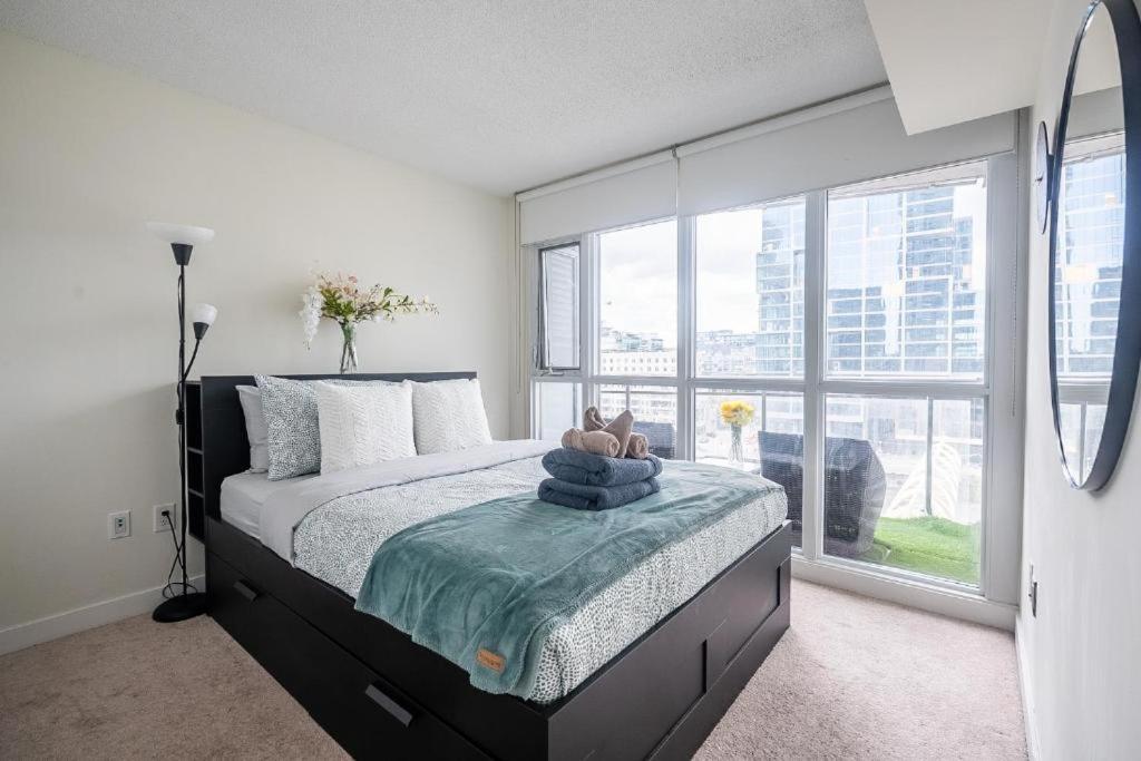 Cozy Condo In Downtown Toronto + Free Parking Eksteriør billede