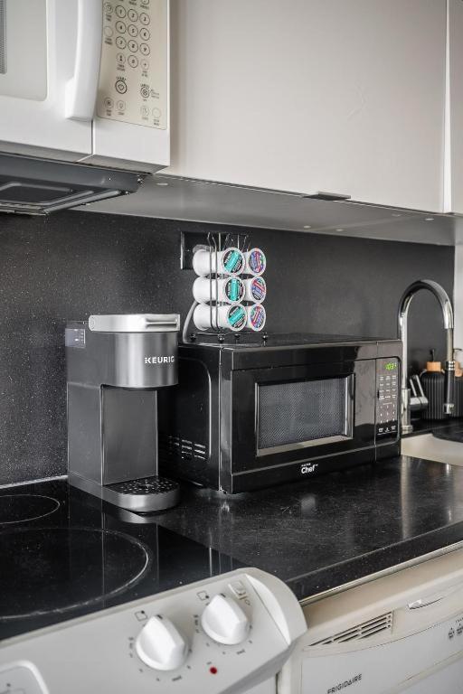 Cozy Condo In Downtown Toronto + Free Parking Eksteriør billede
