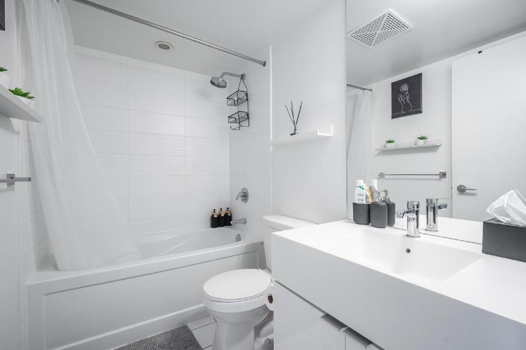 Cozy Condo In Downtown Toronto + Free Parking Eksteriør billede