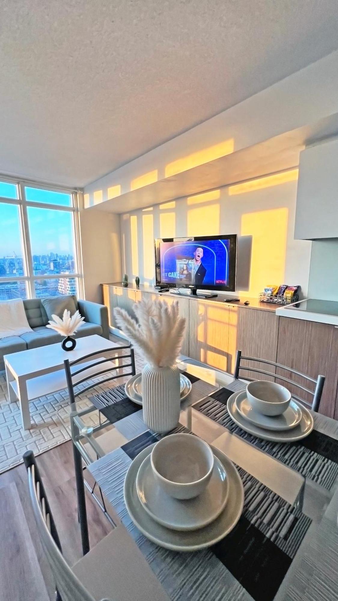 Cozy Condo In Downtown Toronto + Free Parking Eksteriør billede