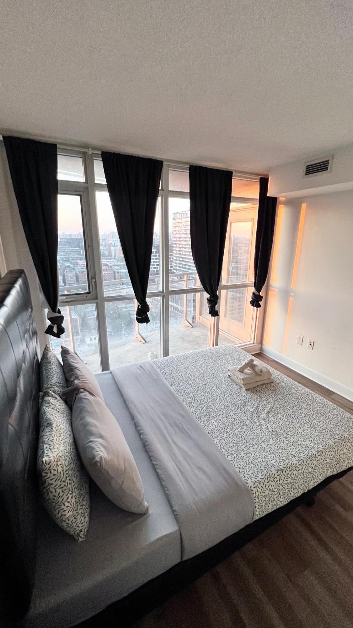 Cozy Condo In Downtown Toronto + Free Parking Eksteriør billede
